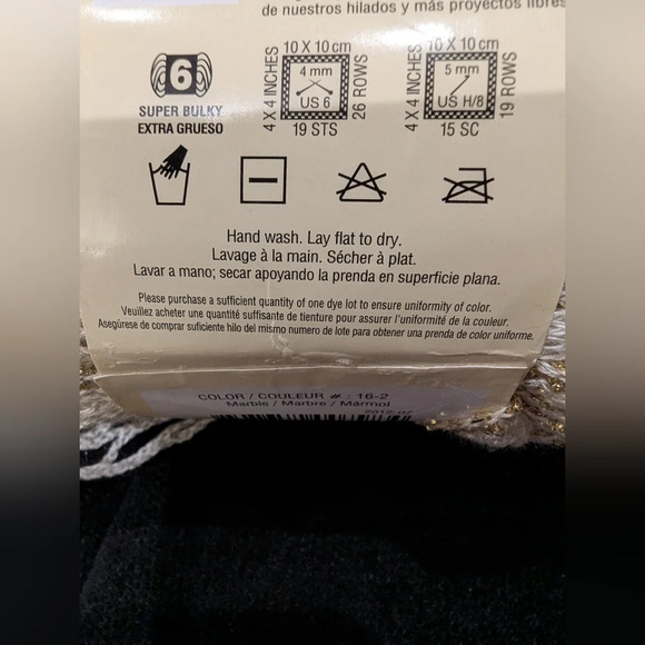 Premier Yarns Starbella Flash Yarn in Cream and Gold 2x 100g Skiens - Picture 7 of 9